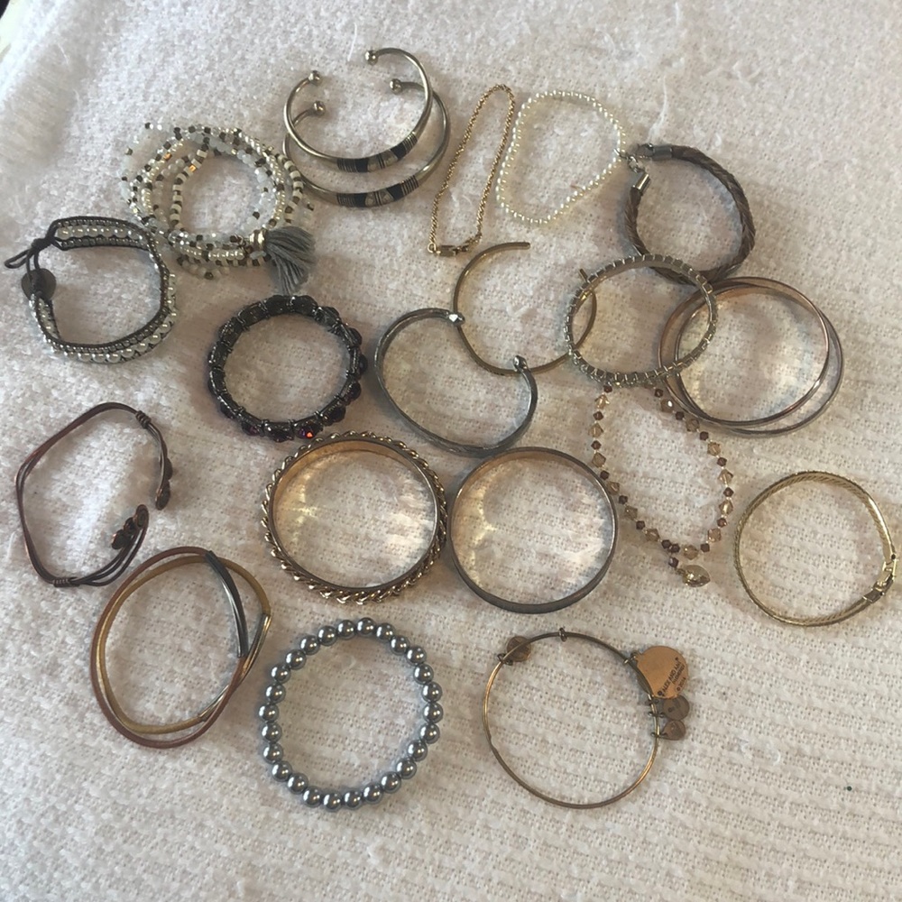 SOLD. Assorted bracelets. 22 in total.SOLD